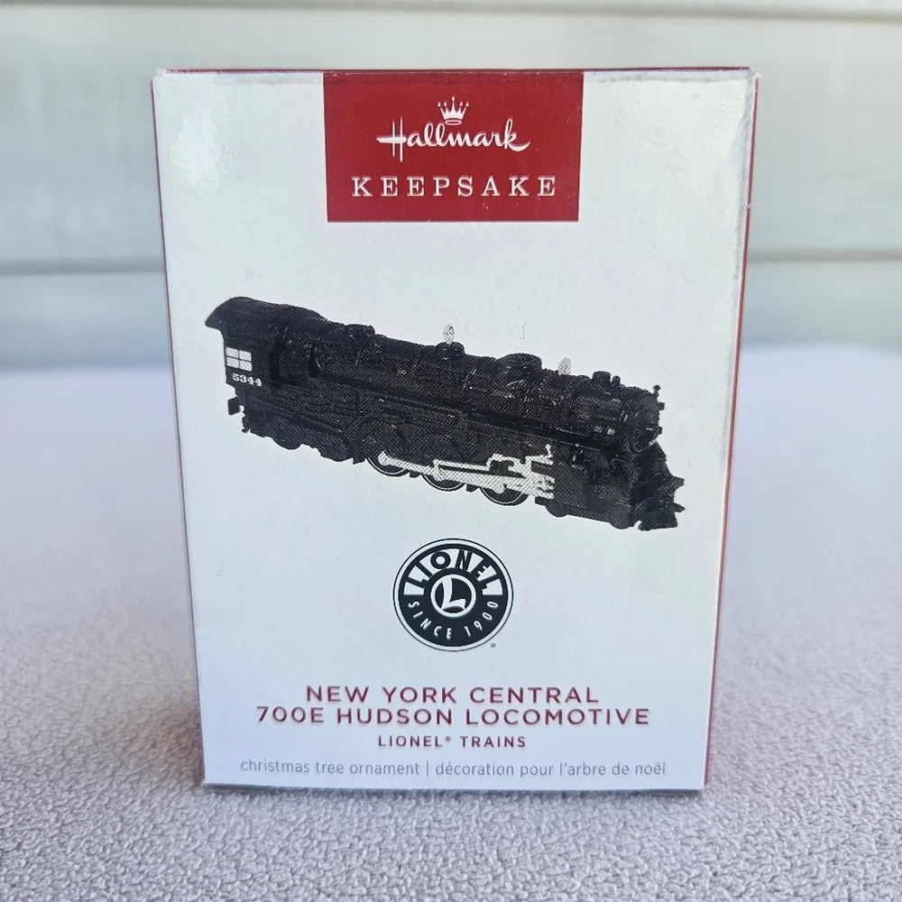 Hallmark New York Central 700E Hudson Locomotive Lionel Trains Ornament 2025